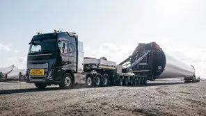 Oversized cargo transportation